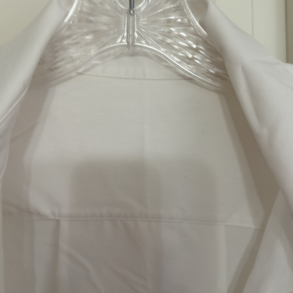 Lululemon full day ahead  Long Sleeve Buttondown Shirt in WHITE. Size 8 no Tag - Picture 6 of 6